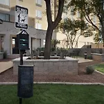 Courtyard Phoenix North / Happy Valley